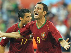 1er match : ANGOLA  - PORTUGAL : 0 - 1